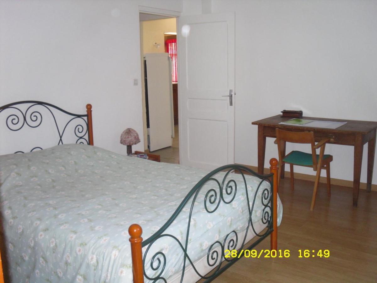 Maison - Chambre D'Hote Situee Au Coeur D Asfeld Exterior foto